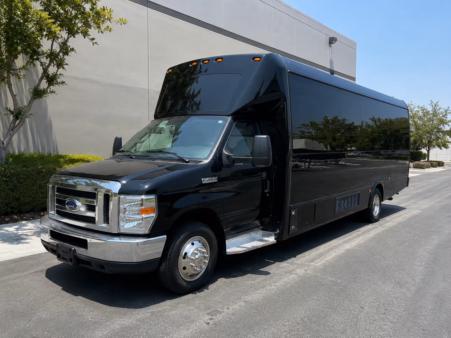 instant online bus rental quotes in redondo beach