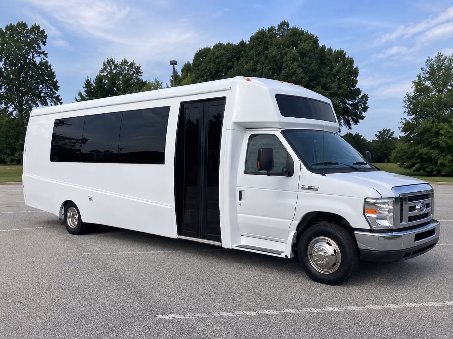 redondo beach 18 passenger party bus