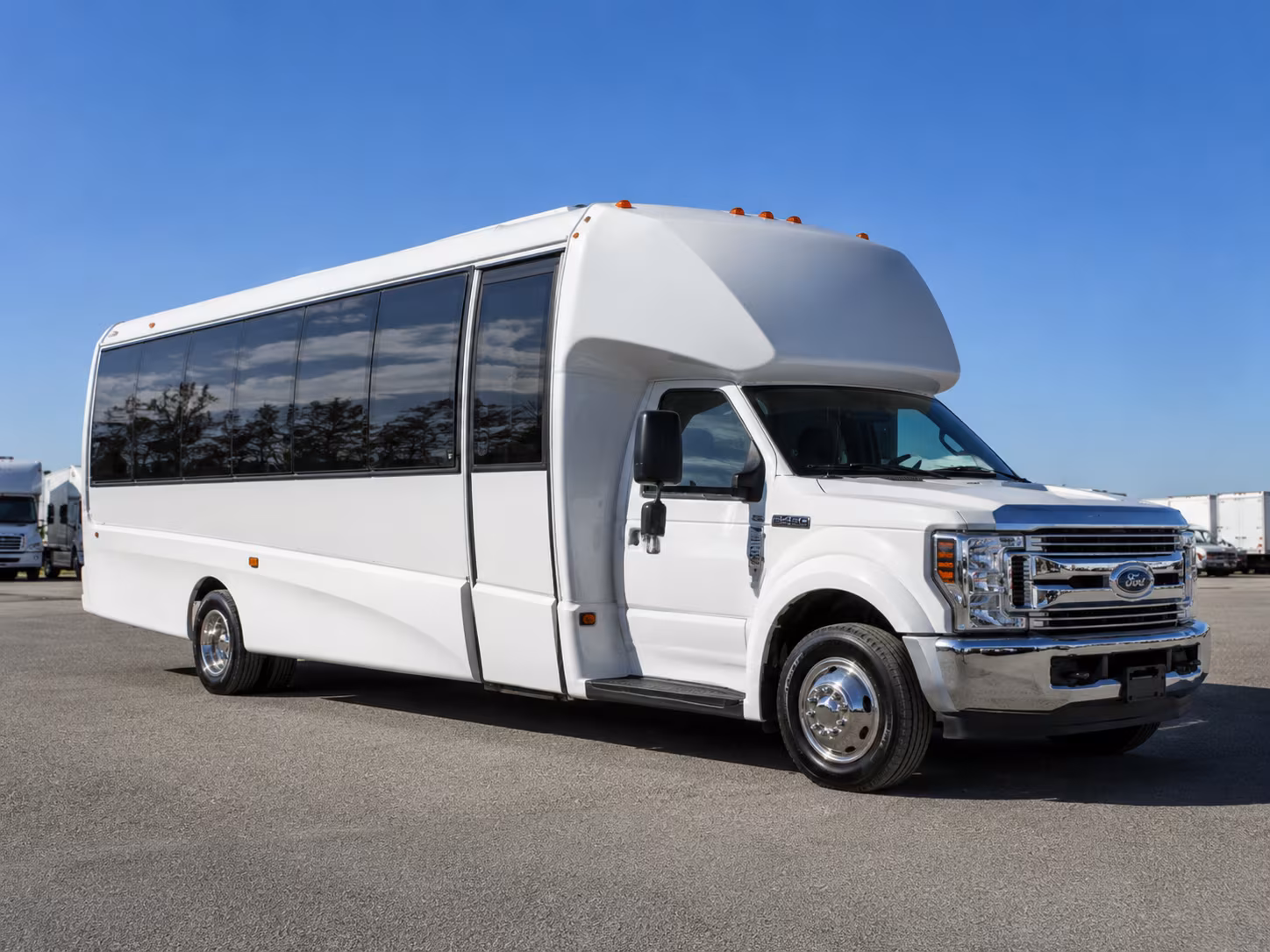 wedding buses and shuttle services for redondo beach celebrations